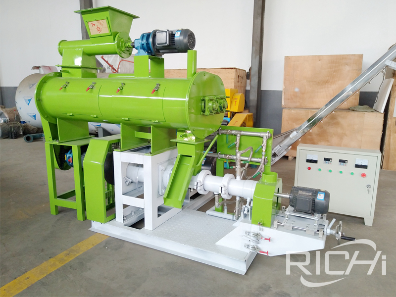 Extrudeuse d'aliments pour poissons de type humide